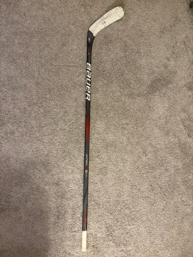 Senior Bauer Vapor X5 Pro Right Handed Hockey Stick P92 77 Flex (Used)