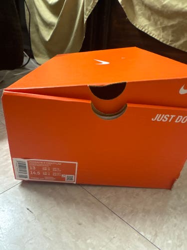 White Unisex Size 13.0 (W 14.0) Nike Huarache Mid Top Trainers (New)