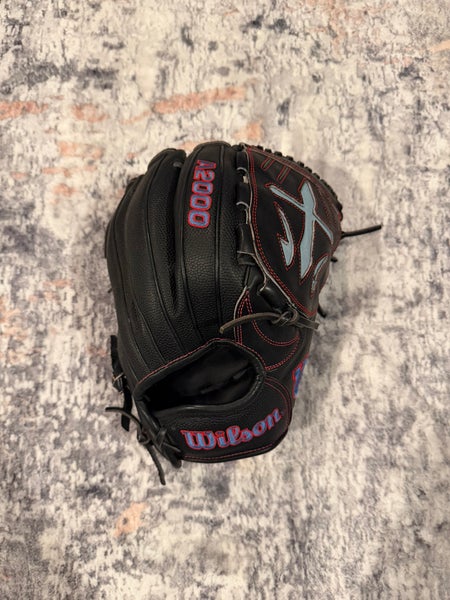 2025 Wilson A2000 RH Pitcher's Baseball Glove 12" (Used)