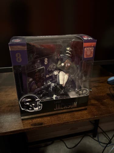 Lamar Jackson Platinum Edition Figurine