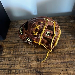 Wilson A2000 DP15 RH Baseball Glove 11.5" (Used)