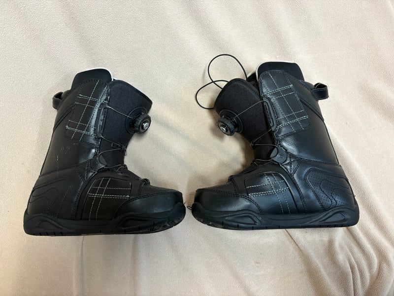 Size M 4.0 (W 5.0) K2 Veil Snowboard Boots (Used)