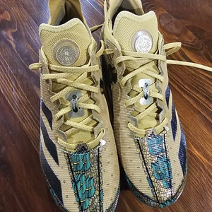 Gold Men's Size M 10.5 (W 11.5) Adult Adidas Molded Cleats Cleats (Used)