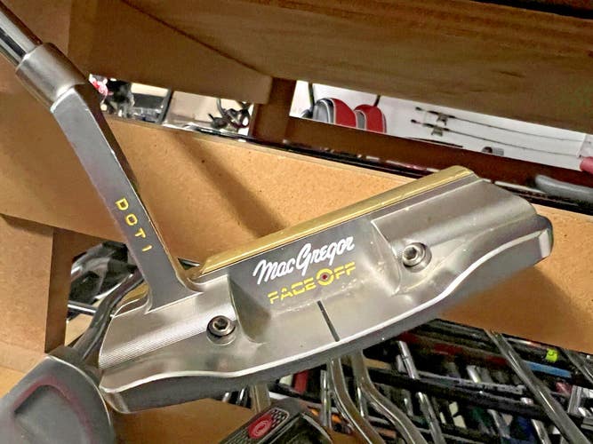 MacGregor FaceOff 34-inch Blade Putter with Faceplate Change 2303