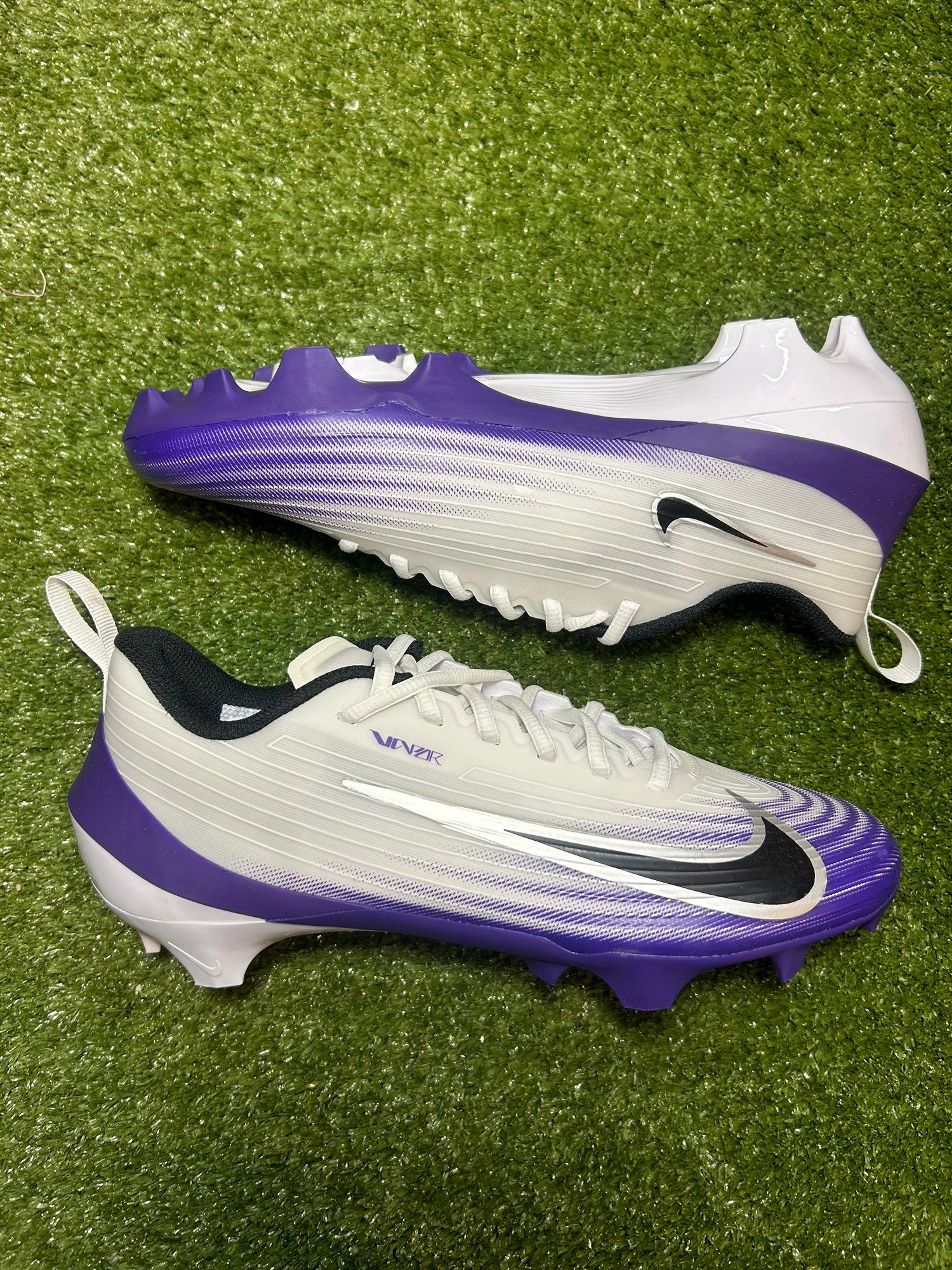 youth football cleats size 8