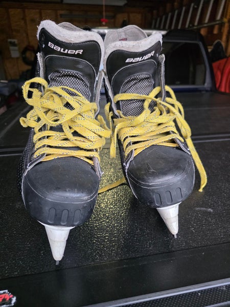 Bauer Flexlite 4.0 PRO Hockey Skates Regular Width 10 (Used)