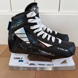 True TF9 Hockey Goalie Skates Regular Width Size 2.5 (New)