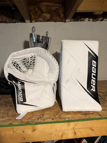 2025 Bauer SV Pro glove and blocker Regular (Used)
