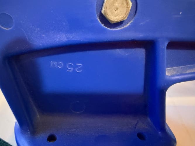 Brand New Never Used SLM Perfecta Runners/Blades (Gretzky Blue) 25CM