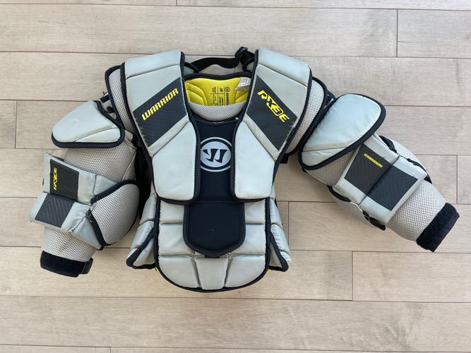 Jr Large/Extra Large Warrior Ritual X3E Goalie Chest Protector (Used)