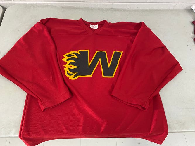 W Flames red large game jersey #19