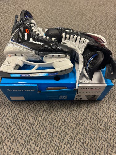 Bauer Vapor Flylite Hockey Skates 6.5 (New) Fit 3
