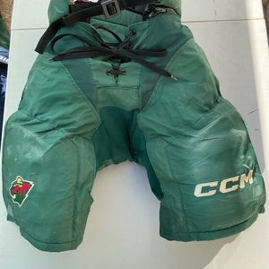 Wild Senior Medium CCM HP45X Hockey Pants Pro Stock (Used) 6285