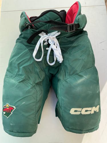 Wild Senior Medium CCM HP45X Hockey Pants Pro Stock (Used) 8165