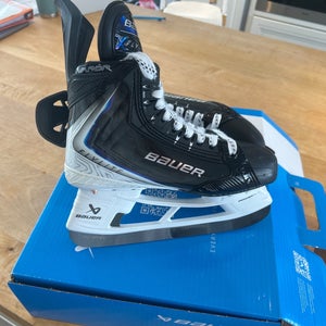 Black/White 2025 Bauer Vapor Flylite Hockey Skates Regular Width Pro Stock 6 (New)