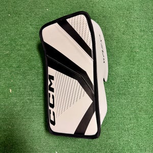 CCM Yflex Blocker Regular (New)
