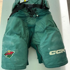 Wild Senior Large CCM HPTKXP Hockey Pants Pro Stock (Used) 5018