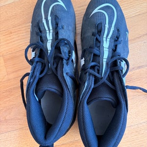 Men's Nike Alpha Size M 9.5 (W 10.5) Mid Top Turf Cleats (Used)