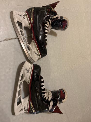 2019 Bauer Vapor X2.7 Hockey Skates Regular Width Size 6.5 (Used)
