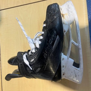 Bauer Vapor Hockey Skates Wide Width Pro Stock 7.5 (Used)