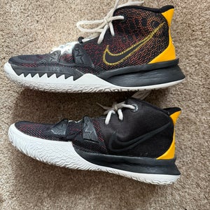 Black Unisex 7Y (Big Kids / Youth) Youth Nike Kyrie 7 Shoes (Used)