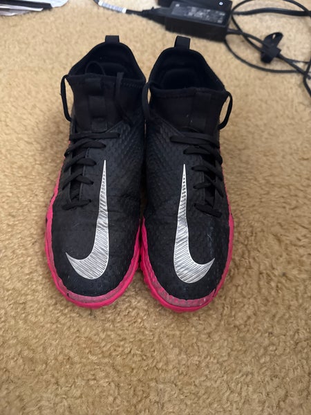 Black Kids 2.5Y (Big Kids / Youth) Nike Phantom gt Indoor Cleats (Used)