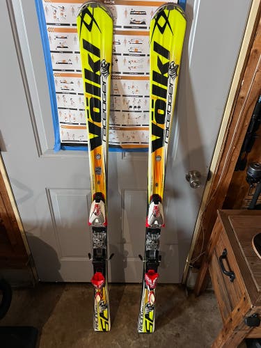 Unisex Volkl Racetiger 160 cm All Mountain Skis With Bindings (Used)