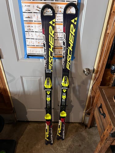 Fischer RC4 WC SL 150 cm Skis With Bindings (Used)