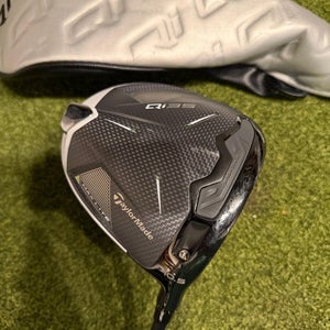TaylorMade Qi35 Max Lite 10.5* Driver, Vanquish Senior Flex, RH