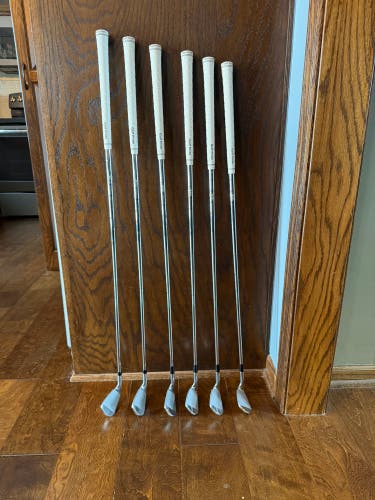 Mixed Set 2011 Mizuno JPX 800 Pro Iron Set /  MP 53 (Used)