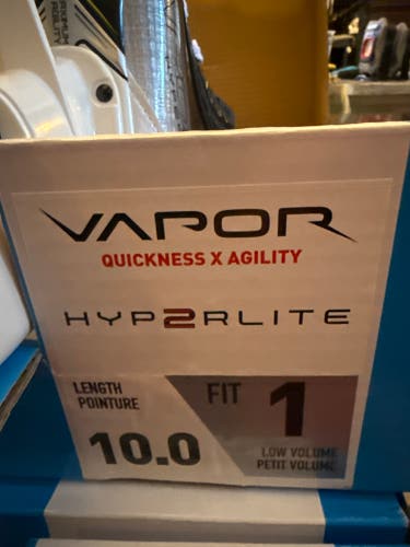 2023 Bauer Vapor Hyperlite 2 Hockey Skates size 10 (New) *no blades*
