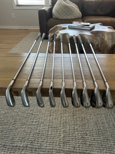 Men's 2018 Callaway Rogue X Left Hand Iron Set Regular Flex (9 Clubs) #4 - #9, PW, GW, SW Steel Shaf