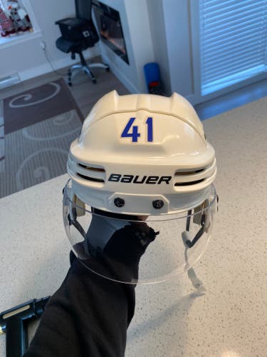 Medium Bauer 4500 Helmet (Used)