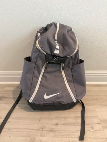 Nike Elite Quad Zip Backpack