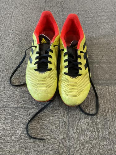 Used Adidas PREDATOR Soccer Cleats Yellow Junior 04.5 11614-S000230728