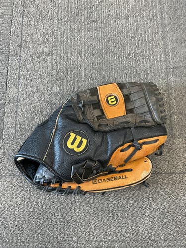 Used Wilson A350 BB/SB Glove RH Throw Black 11" 11614-S000230716