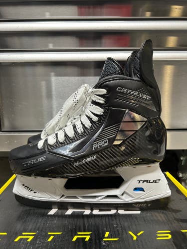 True Catalyst Pro Skate Size 9 Regular Width Thomas Chabot Pro Stock (New)