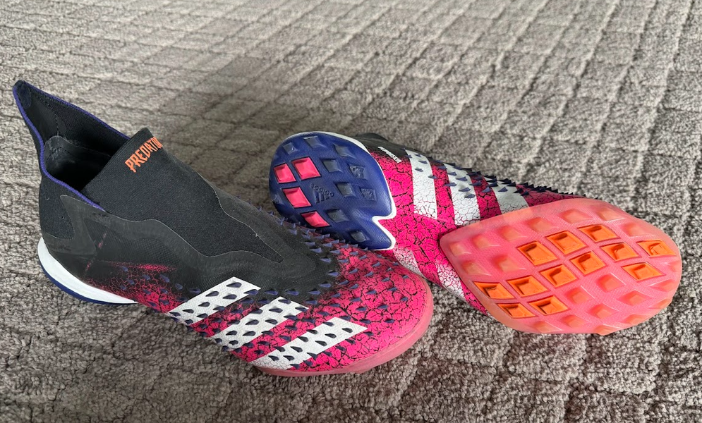 Pink Unisex Size M 8.5 (W 9.5) Adidas Predator freak.1 Turf Cleats Cleats