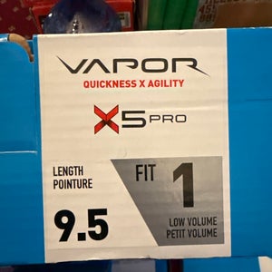 2023 Bauer Vapor X5 Pro Hockey Skates size 9.5 (New) *no blades*