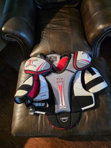Men's XL Senior Itech 655TL Shoulder Pads (Used)