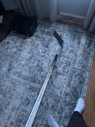 Senior Bauer Vapor ADV Left Hand Hockey Stick P28 77 Flex Pro Stock (Used)