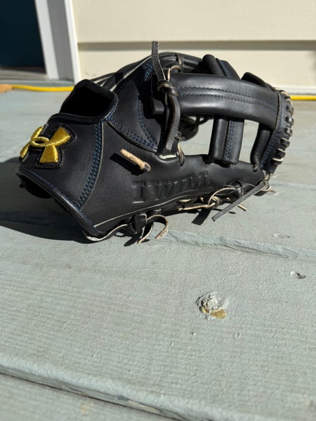Under Armour Japan RH Baseball Glove 11.5" (Used)