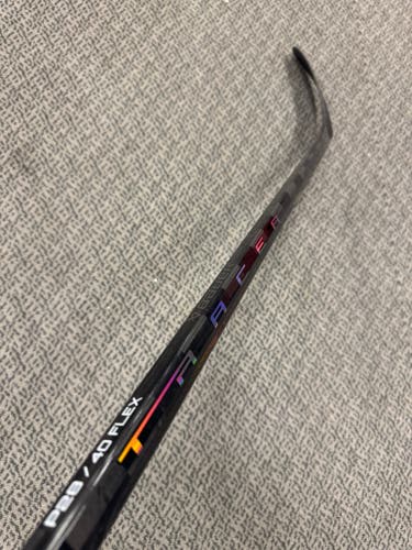 Junior Black Bauer Nexus Tracer Right Handed Hockey Stick P28 40 Flex (New)