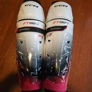 Senior CCM Jetspeed FT880 15" Shin Pads (Used)