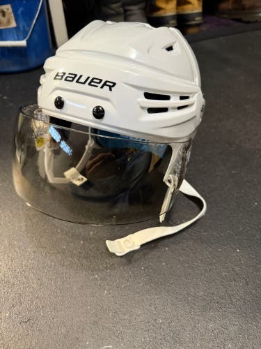 Small Bauer Re-Akt 65 Helmet w Bauer pro clip smoked visor