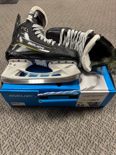 Bauer Supreme M40 Hockey Skates 9 (New) Fit 3