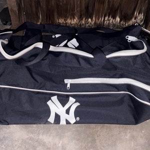 New York Yankees player bag