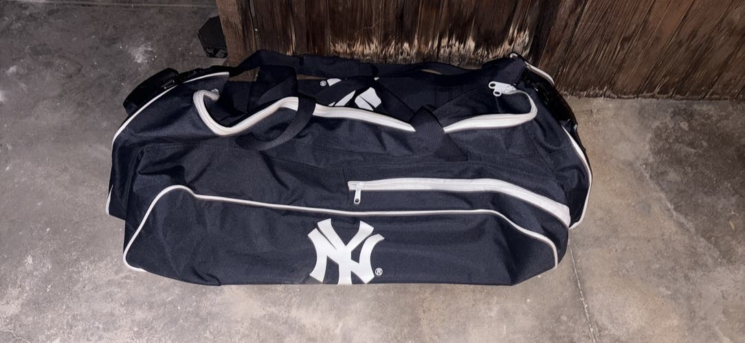 New York Yankees player bag