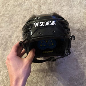 Medium Bauer Re-Akt 150 Helmet (Used)