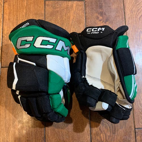 13" CCM Jestspeed HGPJS North Dakota Pro Stock Gloves with New Palms *Read Full Description*